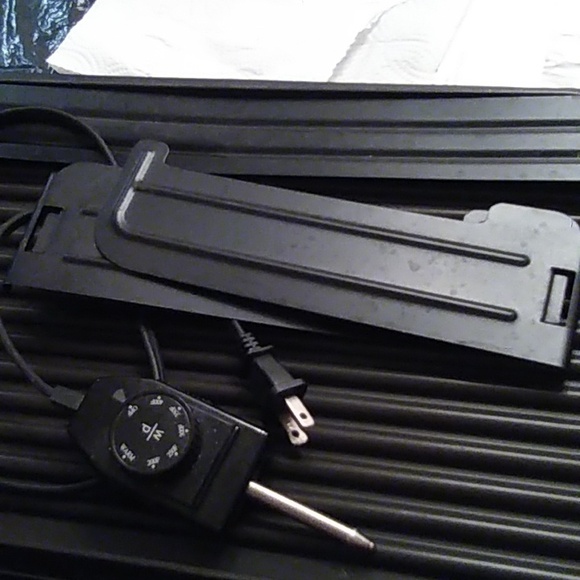 Wolfgang Puck Reversible Grill - Picture 7 of 11